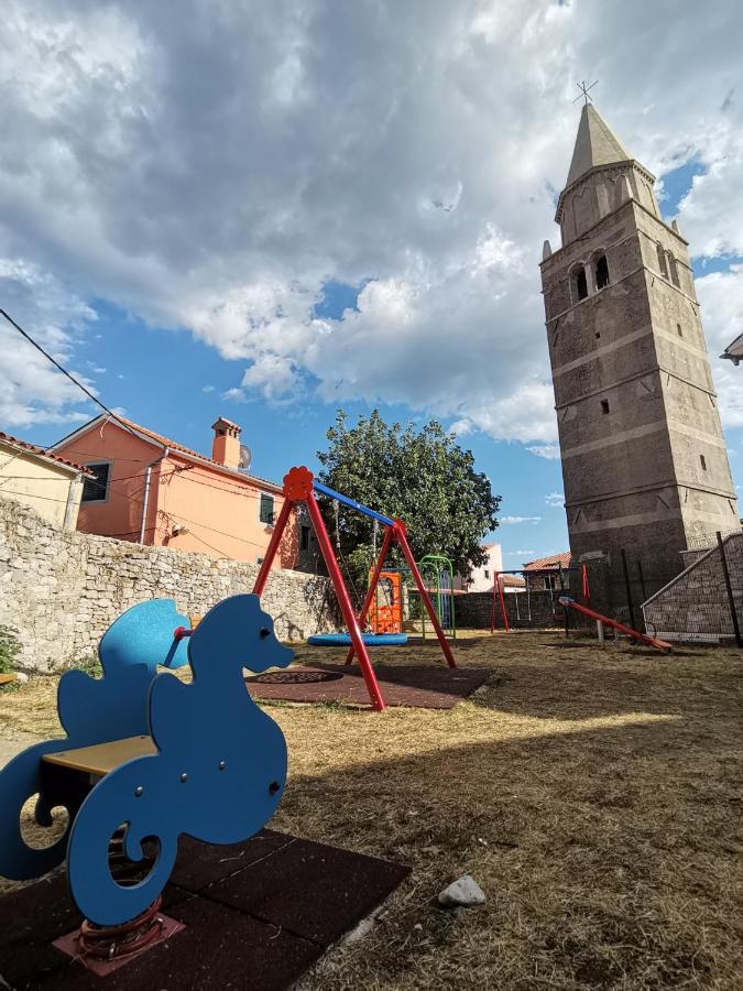 Apartment Branko With Terrace, Old Town Labin Лабин Екстериор снимка