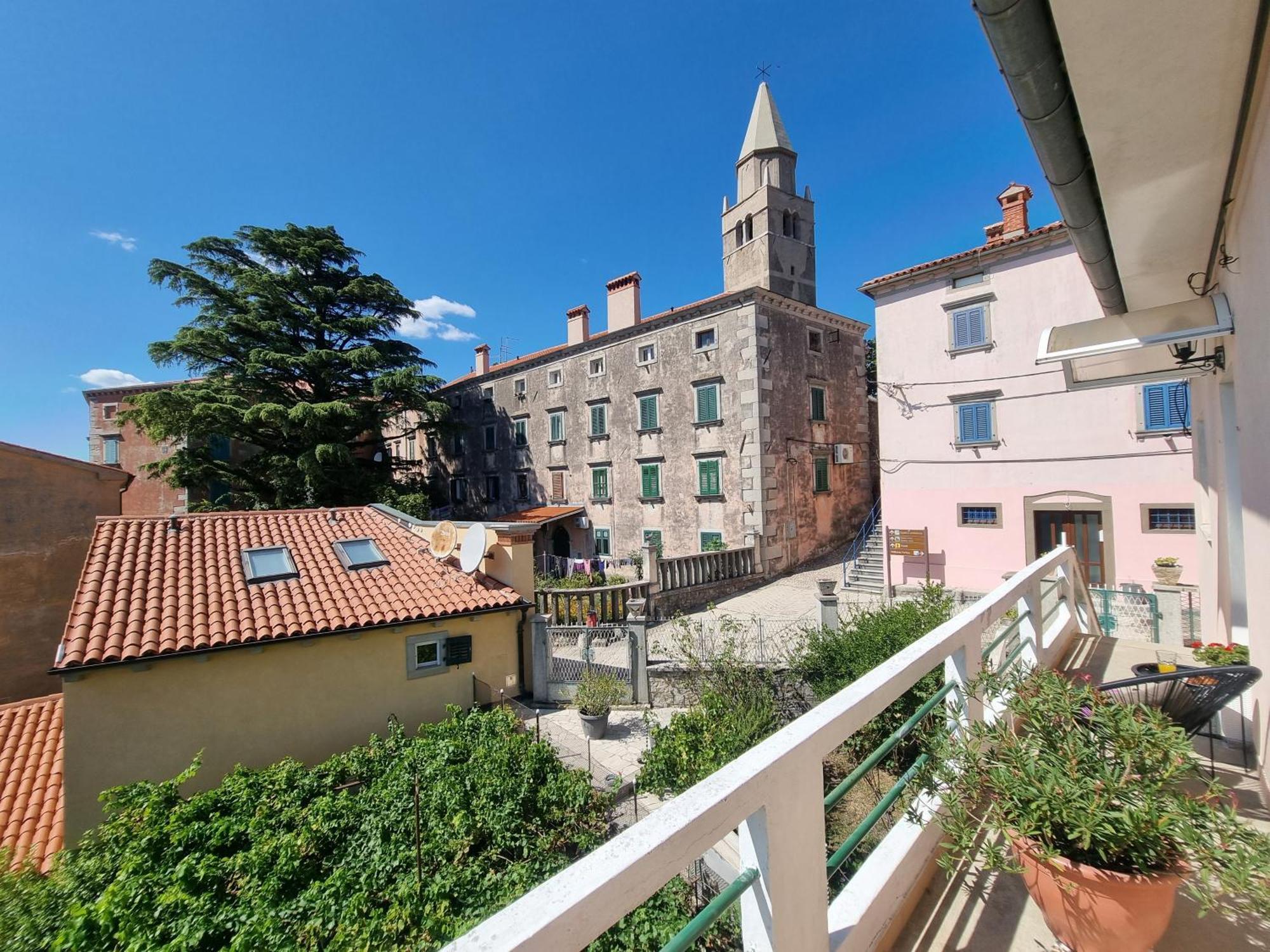 Apartment Branko With Terrace, Old Town Labin Лабин Екстериор снимка